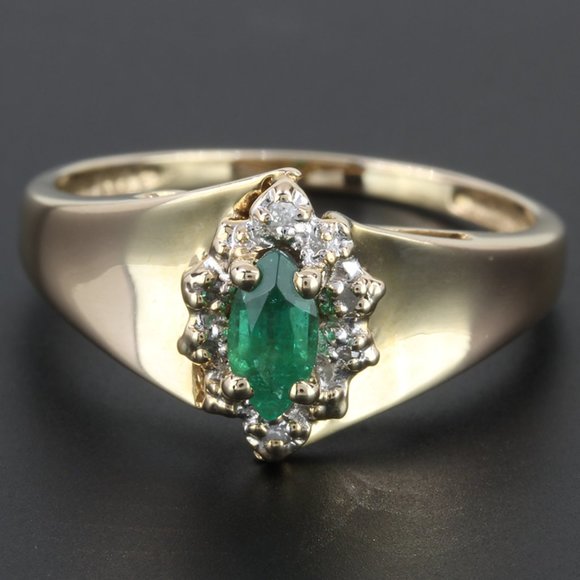 Jewelry - Vintage 10K Yellow Gold Emerald and Diamond Halo Anniversary Cocktail Band Ring